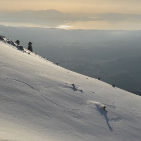 Ski vue mer en Grèce Centrale